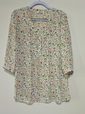 Rose & Olive Cream Floral Button-Front Blouse